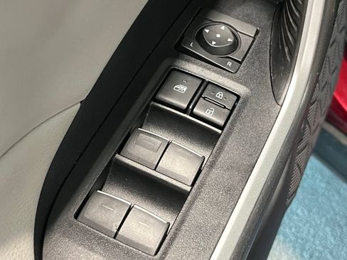 Used 2022 Toyota RAV4 XLE Premium AWD/4WD image 34