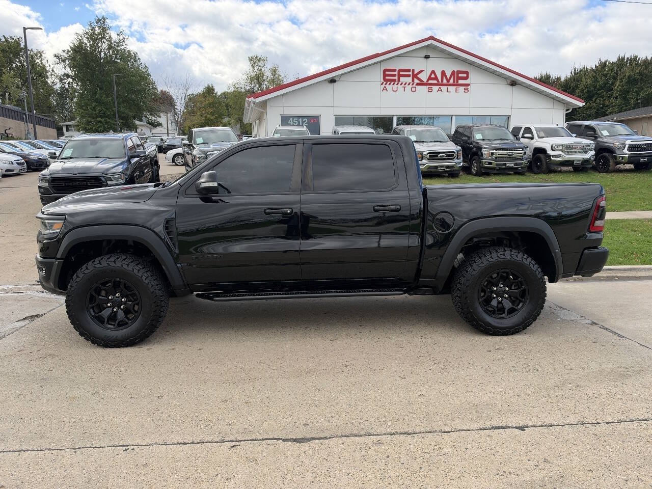 Used 2022 RAM 1500 TRX w/ TRX Level 2 Equipment Group AWD/4WD image 2