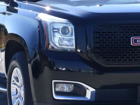 Used 2019 GMC Yukon XL SLE w/ Convenience Package image 7