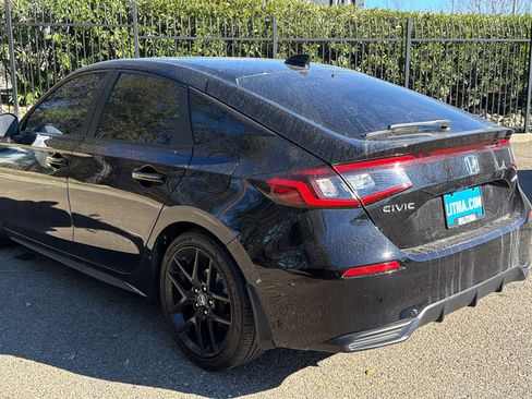 Used 2024 Honda Civic Sport image 7