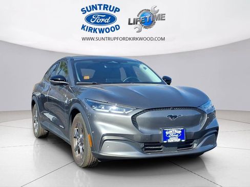 Used 2023 Ford Mustang Mach-E Select image 1
