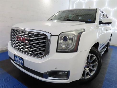 Used 2020 GMC Yukon XL Denali RWD image 1