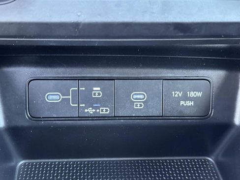 Certified 2025 Hyundai Santa Cruz SE image 16