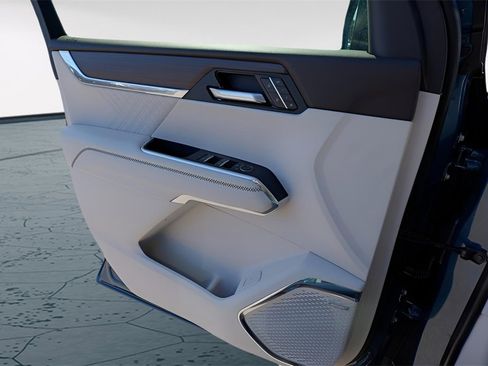 New 2026 GMC Acadia Denali w/ Super Cruise Package image 19