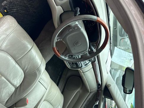 Used 2000 Cadillac De Ville DHS w/ Safety/Security Pkg FWD image 14
