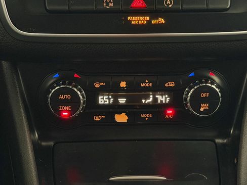 Used 2015 Mercedes-Benz CLA 250 image 27