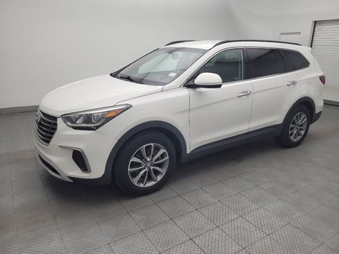 Used 2018 Hyundai Santa Fe SE AWD/4WD image 2