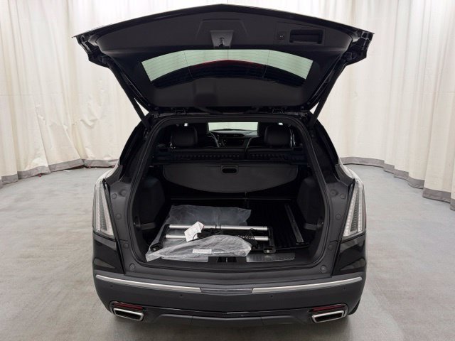 Used 2025 Cadillac XT5 Sportv w/ LPO, Floor Liner Package AWD/4WD image 8