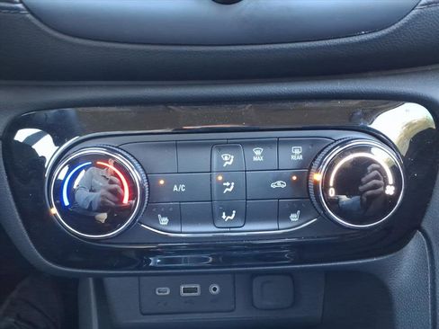 Used 2023 Buick Encore GX Preferred w/ Cold Weather Comfort Package image 22