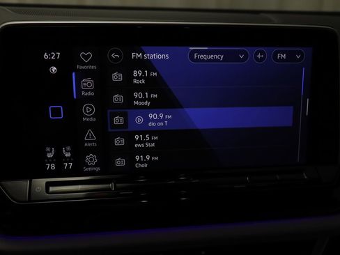 Used 2024 Volkswagen Atlas Cross Sport SEL Premium R-Line image 9