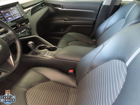 Used 2022 Toyota Camry SE FWD image 20