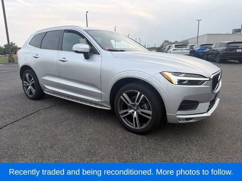 Used 2021 Volvo XC60 T5 Momentum AWD/4WD image 1
