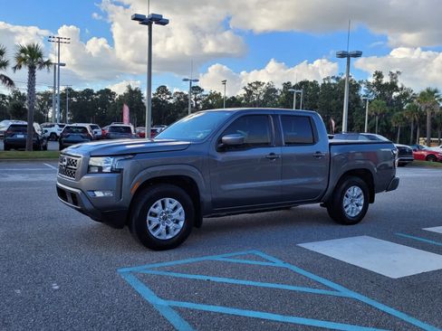 Used 2023 Nissan Frontier SV w/ SV Convenience Package image 2