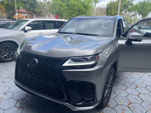 Used 2024 Lexus LX 600 F Sport image 11