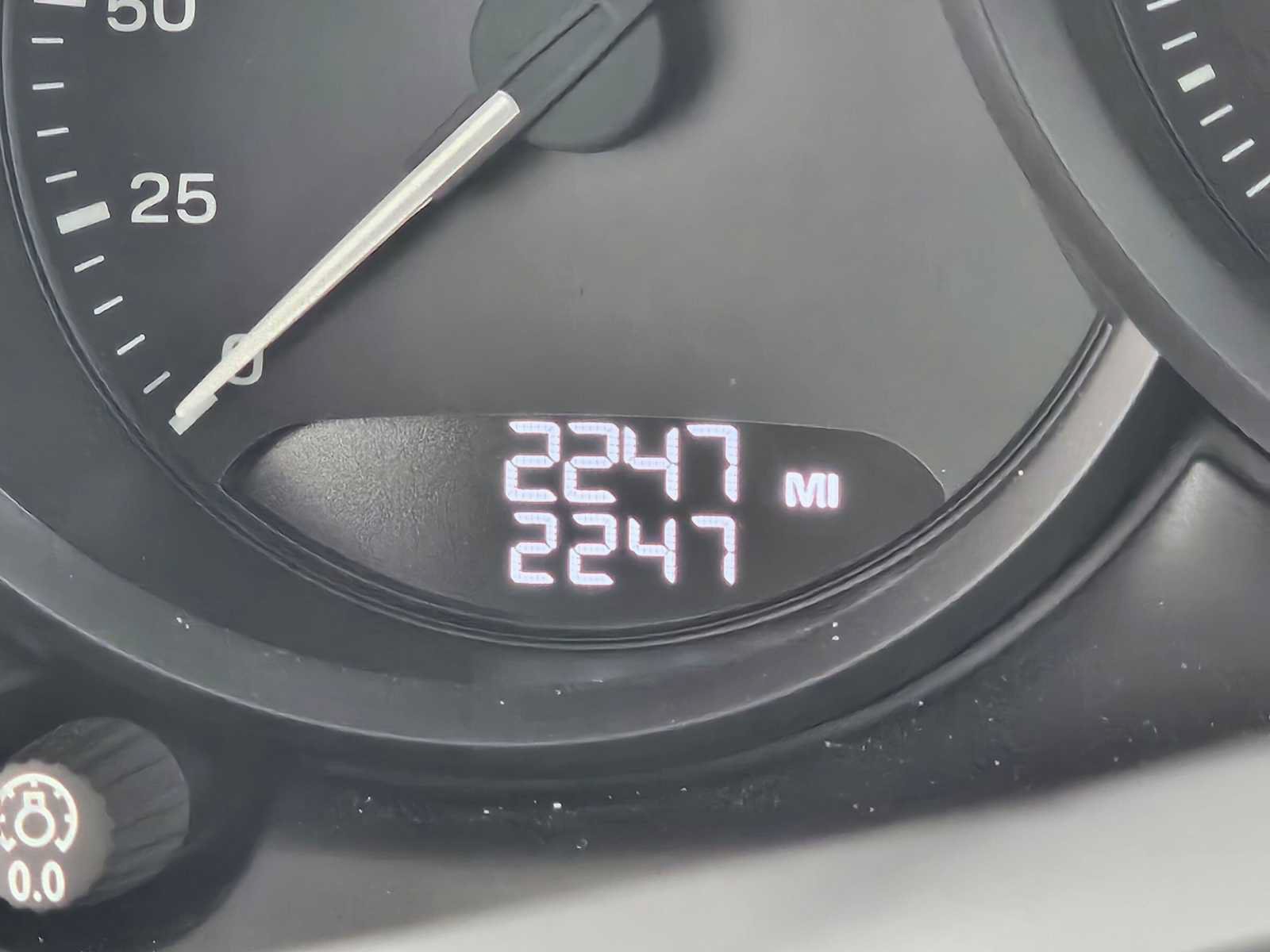Used 2026 Porsche Macan AWD/4WD image 25