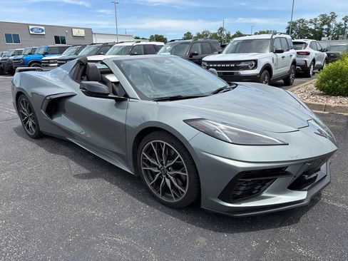 Used 2024 Chevrolet Corvette Stingray Premium Conv w/ Z51 Performance Package RWD image 2