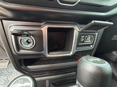 Used 2021 Jeep Wrangler Unlimited Sport AWD/4WD image 27