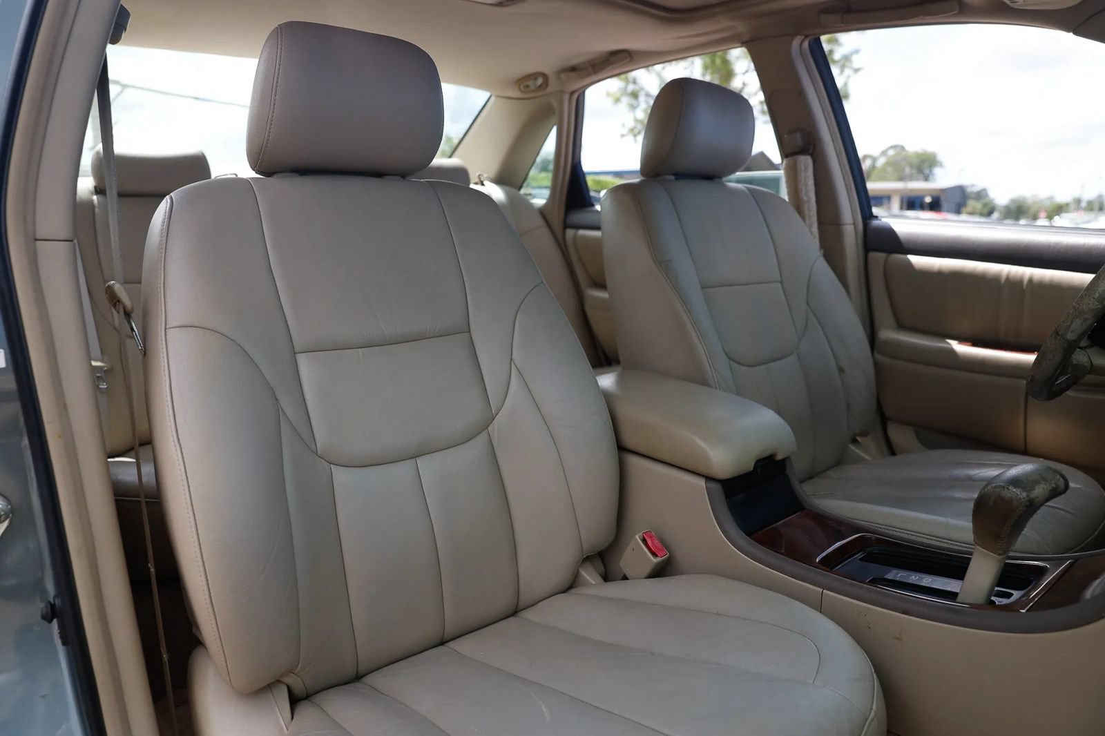 Used 2001 Toyota Avalon XLS w/ Option Pkg 5 FWD image 24