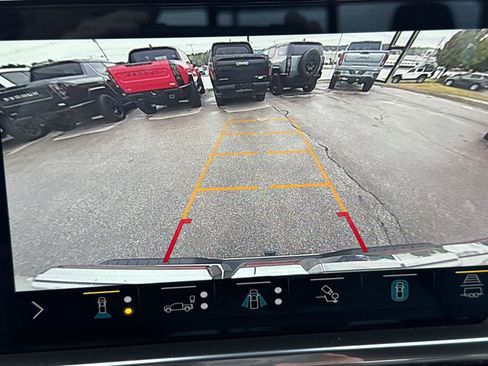 Used 2022 GMC Sierra 1500 SLT w/ SLT Premium Plus Package image 21