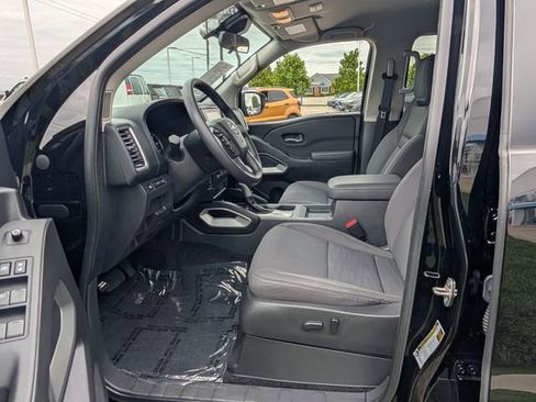 Used 2022 Nissan Frontier SV RWD image 10