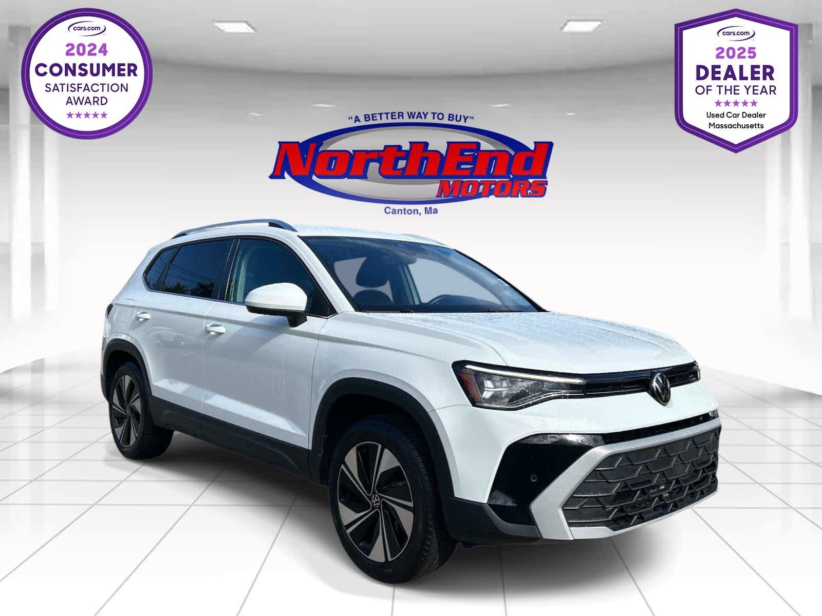 Used 2025 Volkswagen Taos SE AWD/4WD image 1