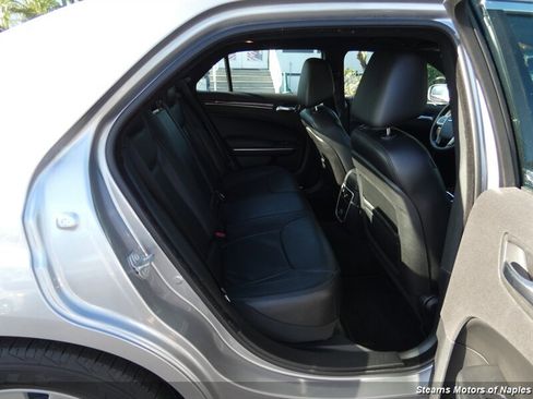 Used 2014 Chrysler 300 image 49