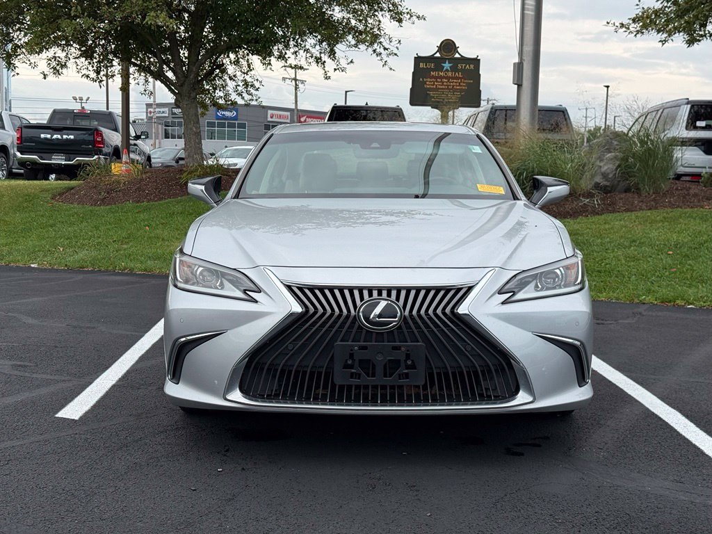 Used 2019 Lexus ES 350 FWD image 2