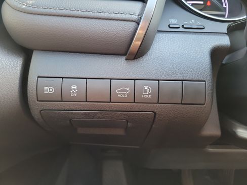 Used 2021 Toyota Camry XLE image 27