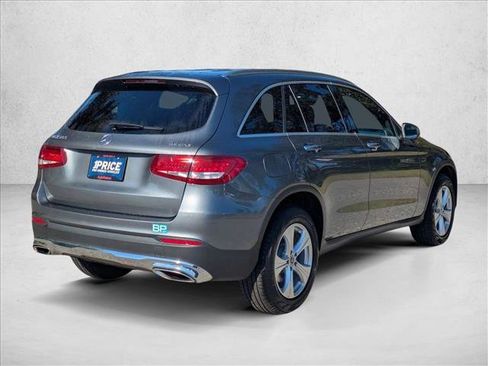 Used 2017 Mercedes-Benz GLC 300 4MATIC image 5
