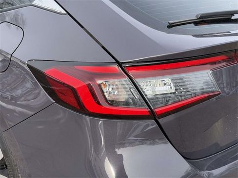 Used 2022 Honda Civic EX-L image 9