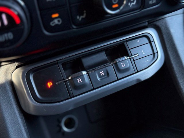 Used 2020 GMC Acadia SLE FWD image 30