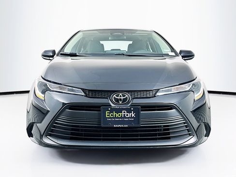 Used 2024 Toyota Corolla LE image 2