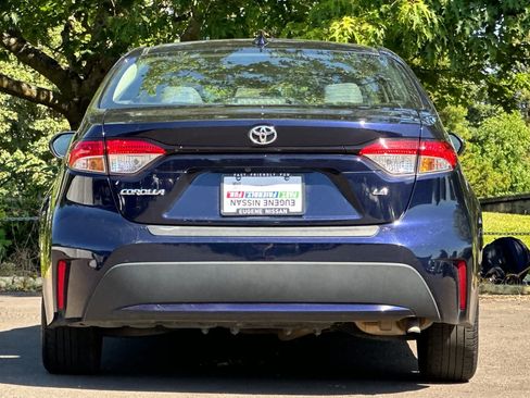 Used 2022 Toyota Corolla LE FWD image 7