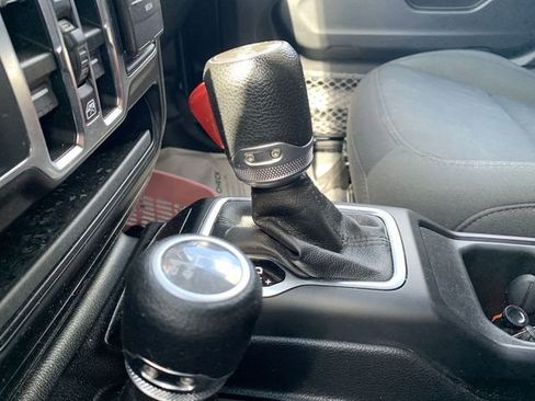 Used 2020 Jeep Wrangler Unlimited Sport S image 24