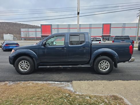 Used 2019 Nissan Frontier SV image 7