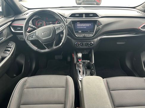 Used 2021 Chevrolet TrailBlazer RS w/ Technology Package image 9