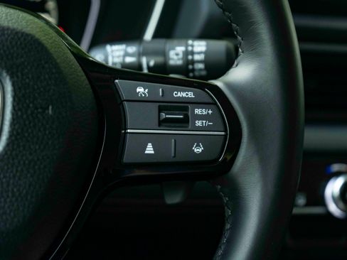 Used 2025 Honda Pilot EX-L image 22