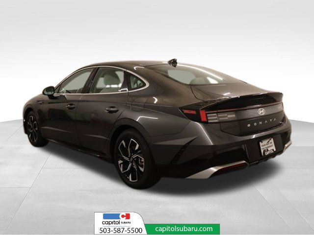 Used 2025 Hyundai Sonata SEL FWD image 4