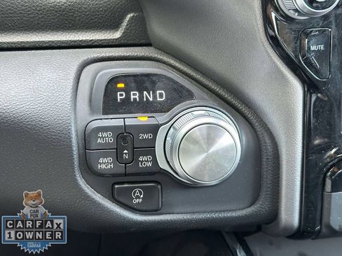 Used 2025 RAM 1500 Laramie AWD/4WD image 32