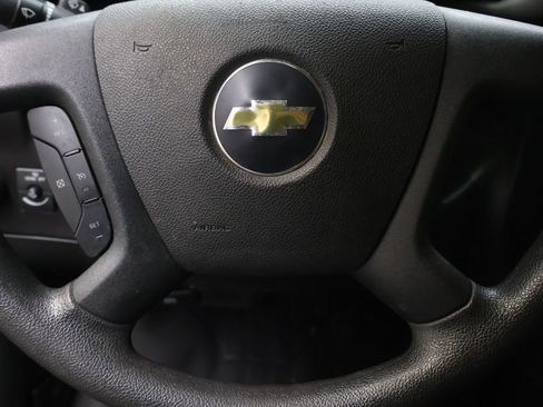 Used 2024 Chevrolet Express 2500 w/ Driver Convenience Package image 17