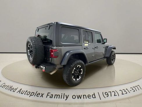 Used 2025 Jeep Wrangler Unlimited Rubicon AWD/4WD image 5
