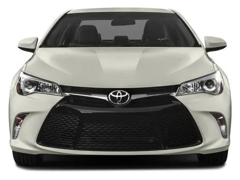 Used 2016 Toyota Camry SE FWD image 4