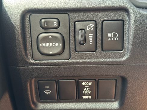 Used 2021 Toyota 4Runner SR5 Premium w/ Moonroof Package AWD/4WD image 17