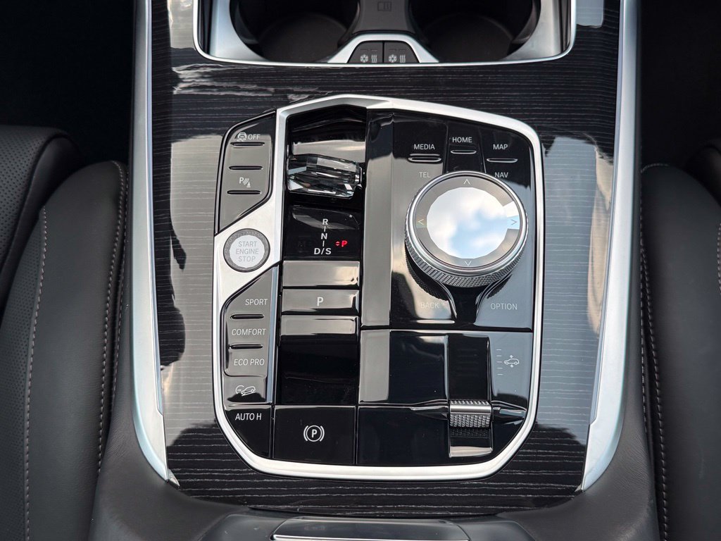 Used 2026 BMW X7 M60i AWD/4WD image 27
