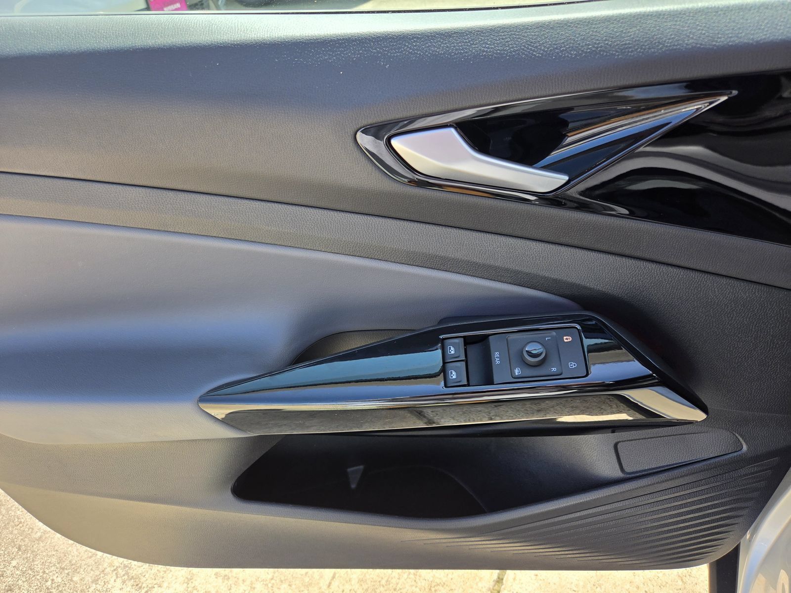 Used 2022 Volkswagen ID.4 Pro RWD image 14
