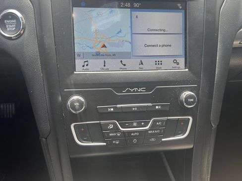 Used 2019 Ford Fusion SE w/ Equipment Group 151A FWD image 13