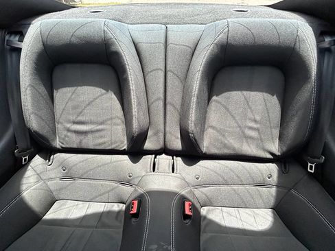 Used 2018 Ford Mustang Coupe RWD image 13