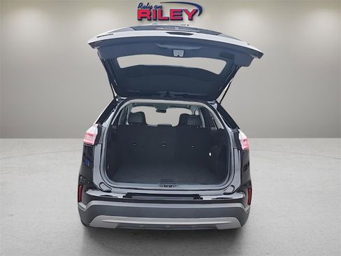 Used 2023 Ford Edge SEL image 11