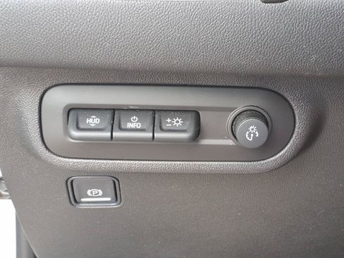 Certified 2022 GMC Terrain SLT w/ Infotainment Package II AWD/4WD image 25