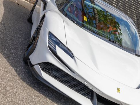 Used 2025 Ferrari SF90 Spider AWD/4WD image 22